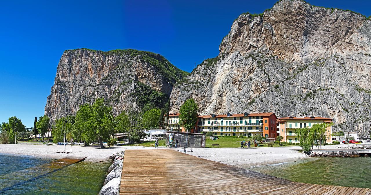 Campione Ora Apartments By Gardadomusmea Campione del Garda Buitenkant foto